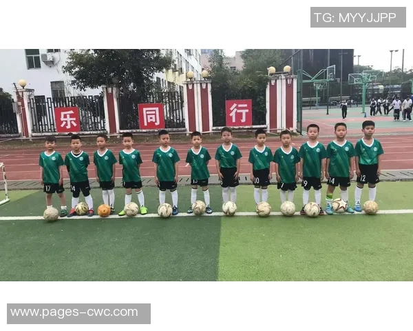 我在小学三年级的足球比赛中学到的团队合作与友谊的故事 我在小学三年级的足球比赛中学到的团队合作与友谊的故事